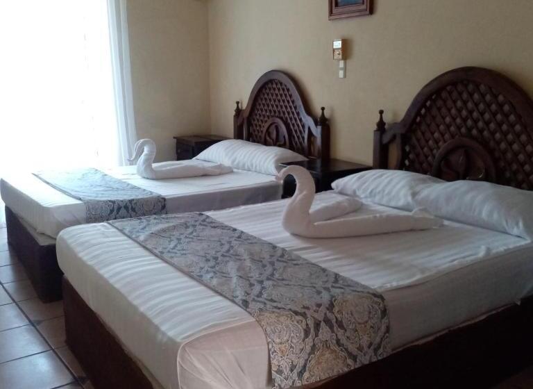 ホテル Familiar El Dorado