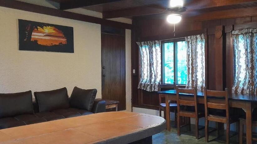 Отель Mal Pais Surf Camp