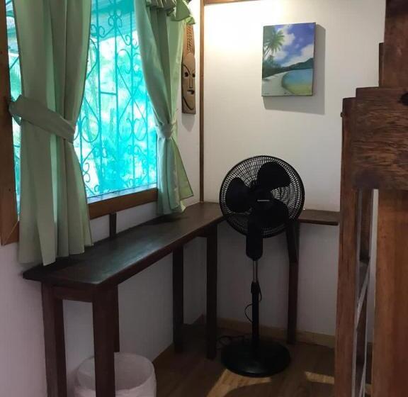 Отель Mal Pais Surf Camp