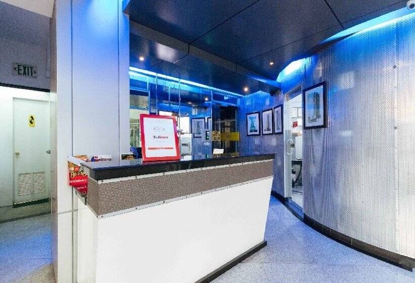 בית מלון כפרי Reddoorz Plus At Banawe Quezon City