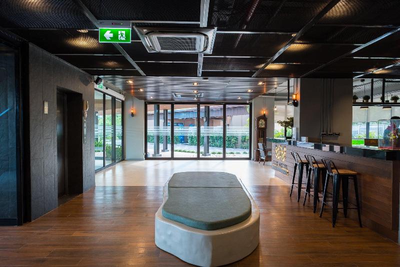 S.22 Hotel Suratthani