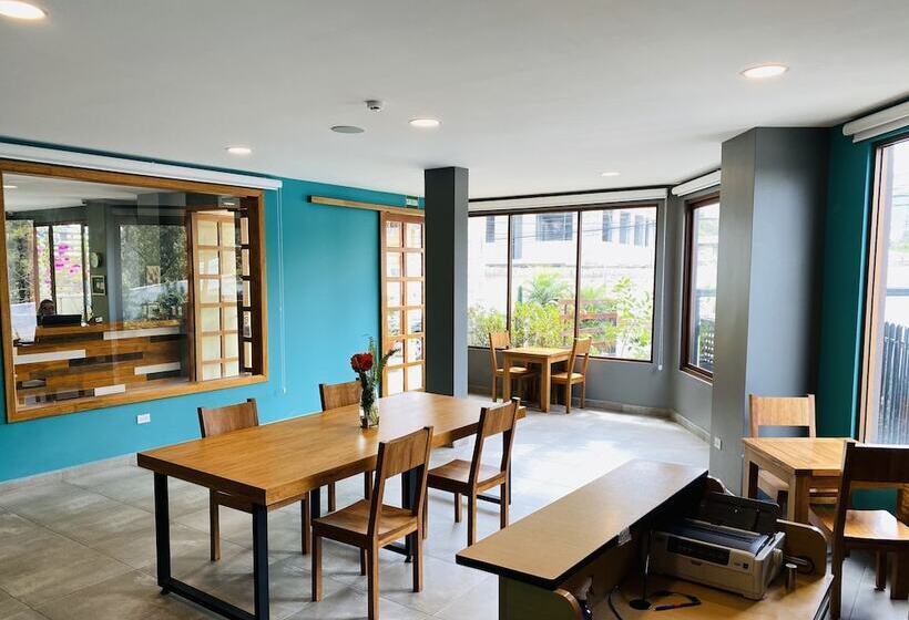 Ilalo Garden Hotel & Restaurant