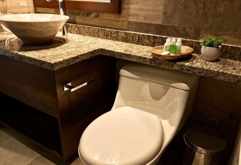 Ilalo Garden Hotel & Restaurant