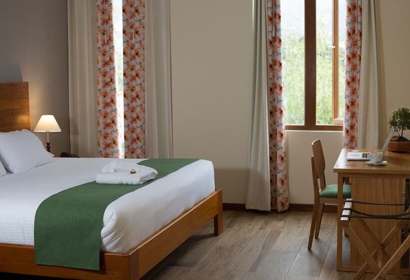 Ilalo Garden Hotel & Restaurant