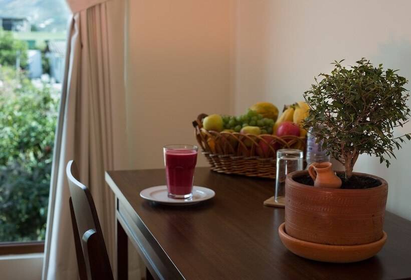 Ilalo Garden Hotel & Restaurant