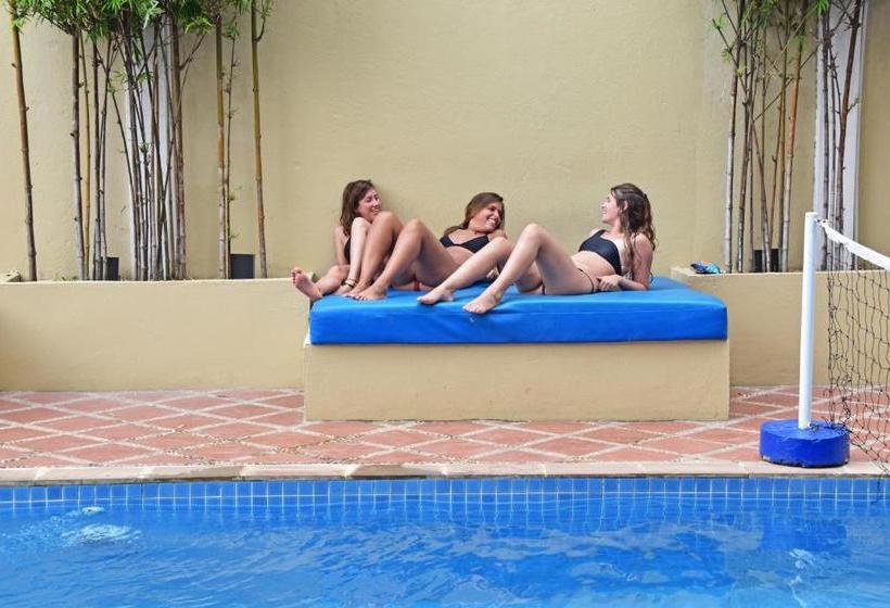 Mad Monkey Kampot Hostel   Adults Only