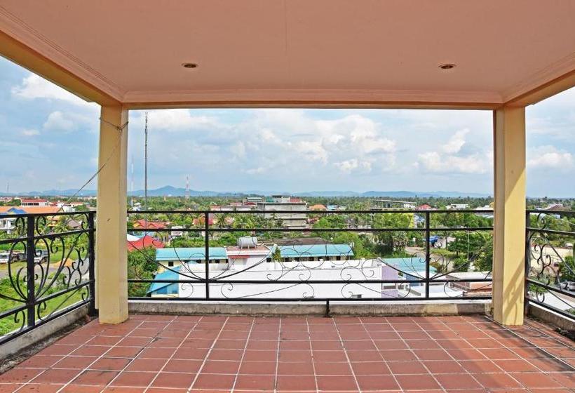 Mad Monkey Kampot Hostel   Adults Only