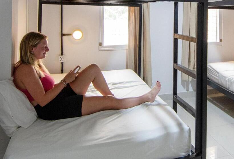 Mad Monkey Hostel Phnom Penh