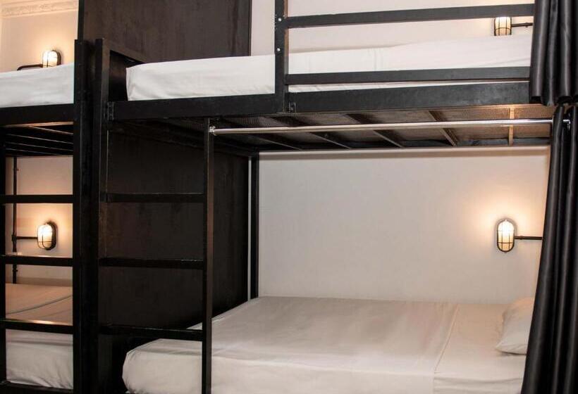 Mad Monkey Hostel Phnom Penh