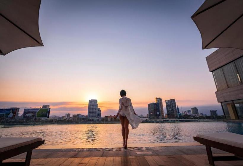 هتل Meliá Vinpearl Danang Riverfront