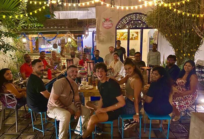 Seconds Hostel   Colombo