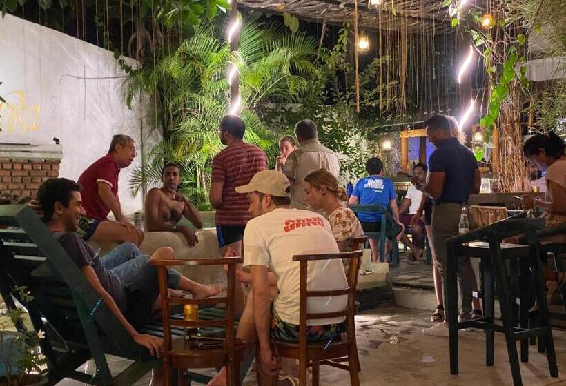 Seconds Hostel   Colombo