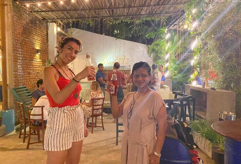 Seconds Hostel   Colombo