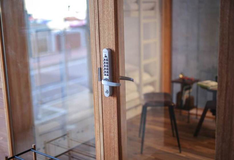 הוסטל Tinys Yokohama Hinodecho