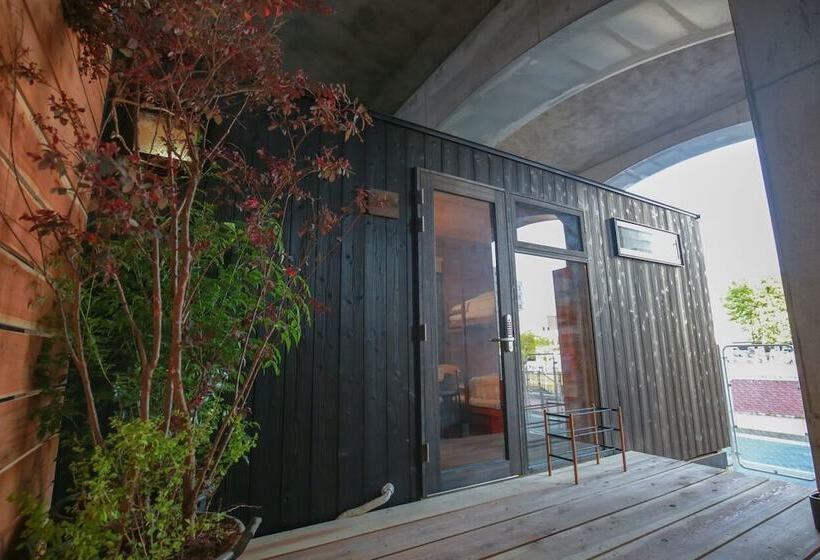 הוסטל Tinys Yokohama Hinodecho