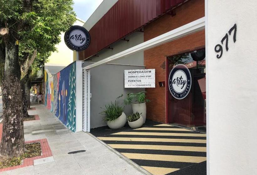 Artsy Vitoria Hostel