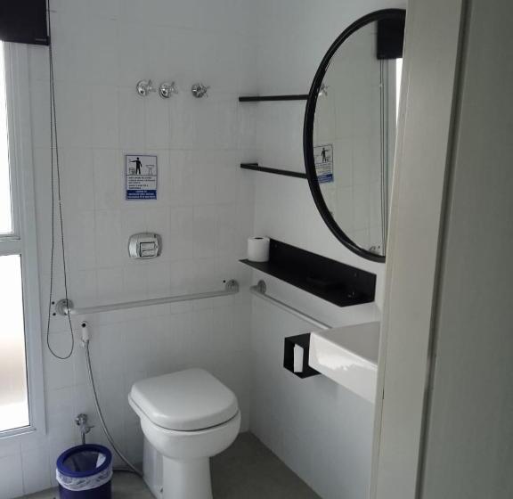 Artsy Vitoria Hostel