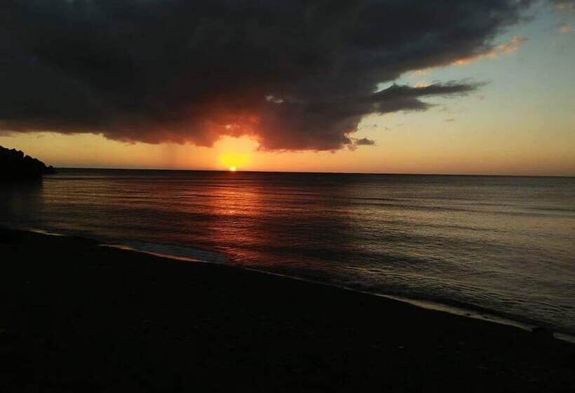 مبيت وإفطار Magnfred S Place Batanes