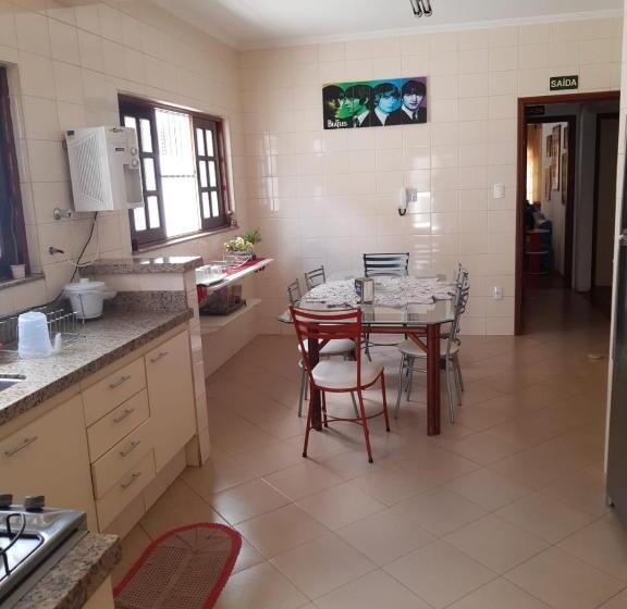 Casa Beatles Hostel Bauru