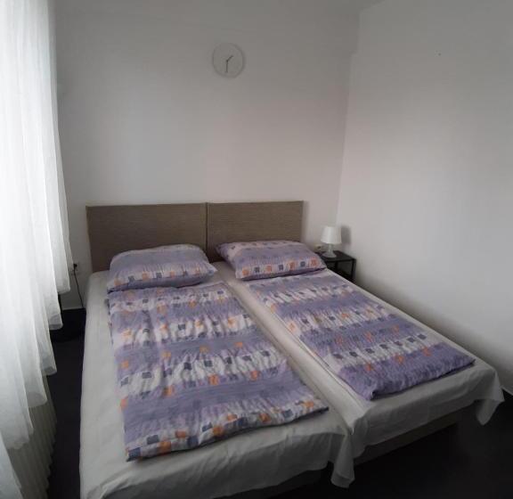 בית מלון כפרי Ak Martinov