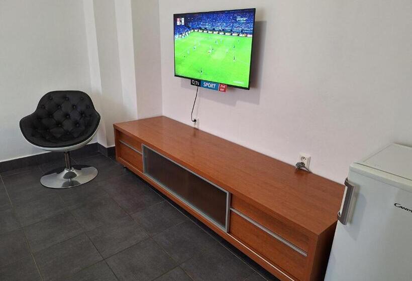 בית מלון כפרי Ak Martinov