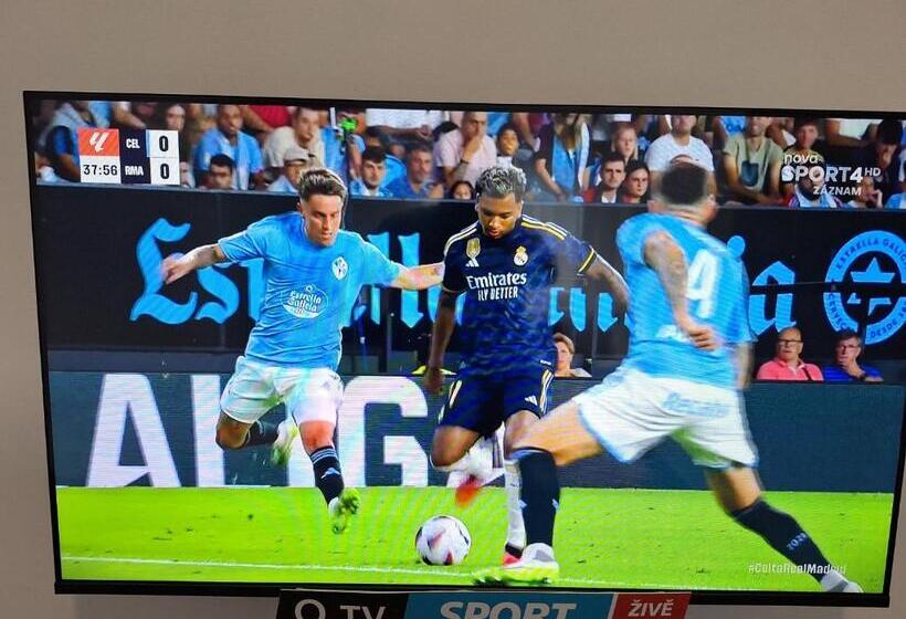 בית מלון כפרי Ak Martinov