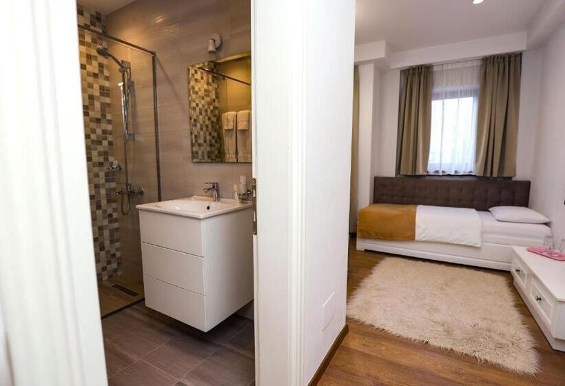 בית מלון כפרי Bujtina Oxhaku