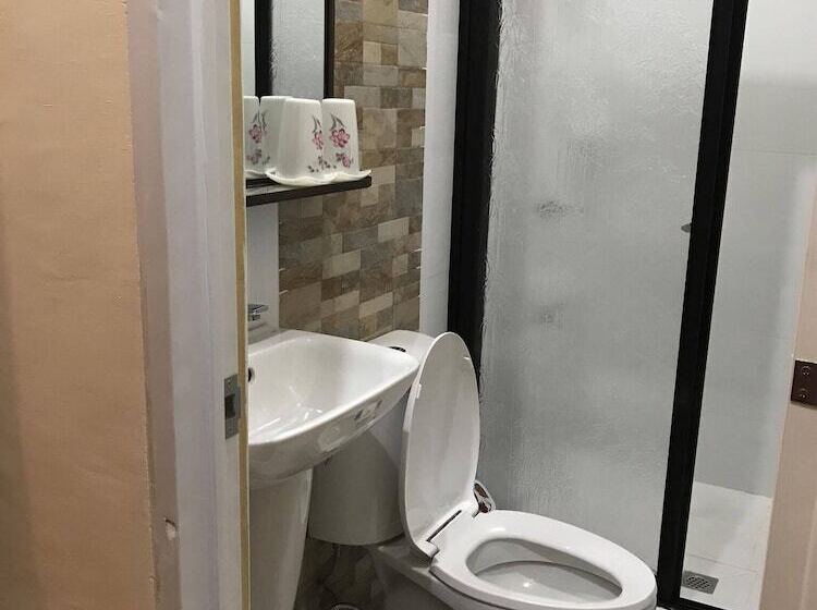 هتل Charos Dormitel