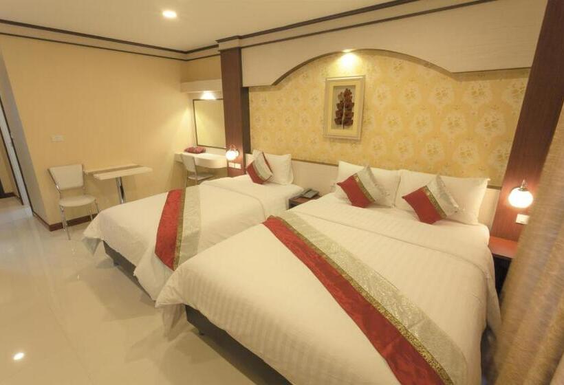 ホテル Chokdee Place