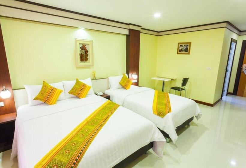 ホテル Chokdee Place