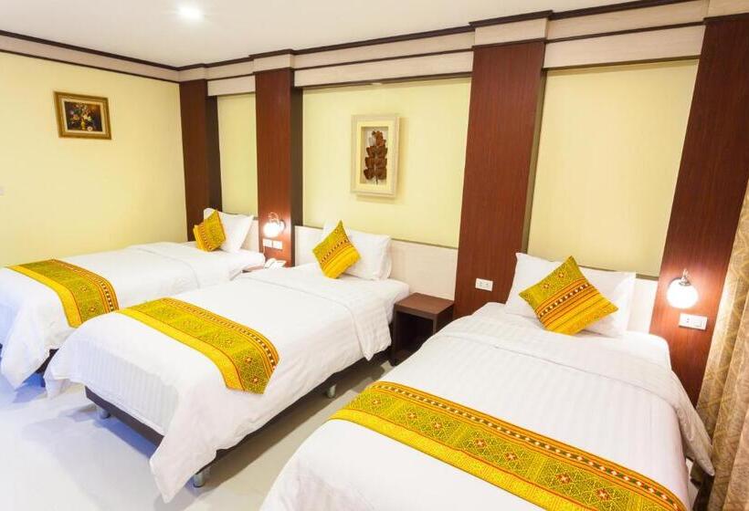 ホテル Chokdee Place