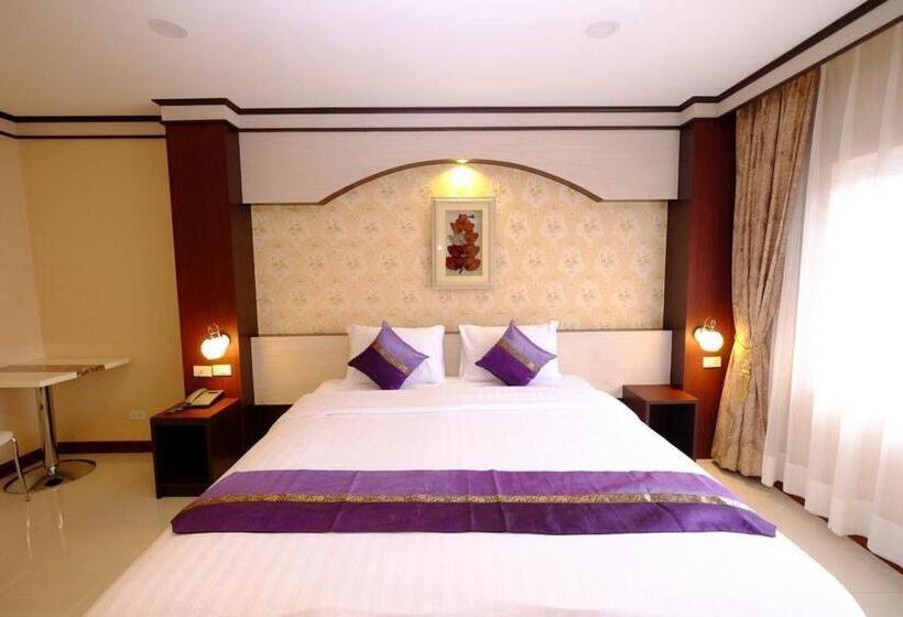 ホテル Chokdee Place