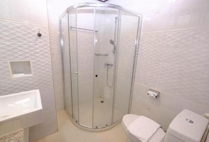 ホテル Chokdee Place