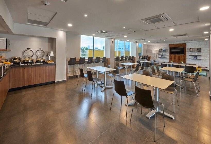 호텔 City Express By Marriott Comitán