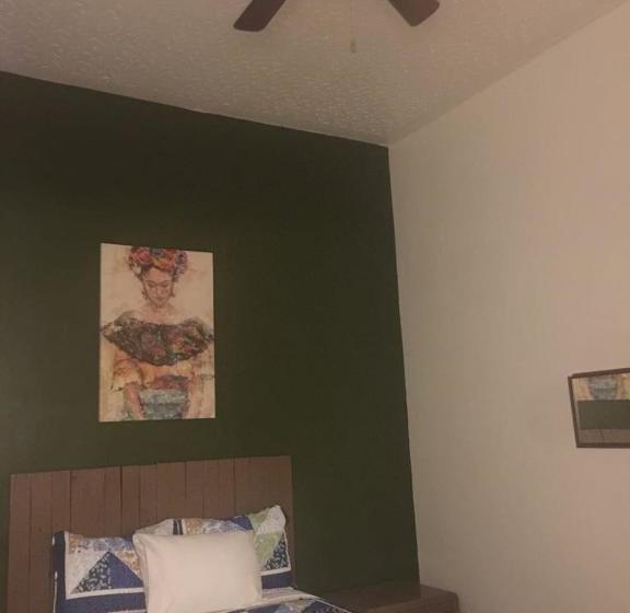 Отель Revolución