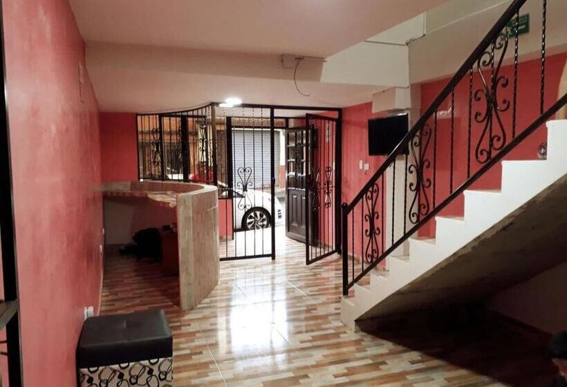 هتل Dulces Sueños