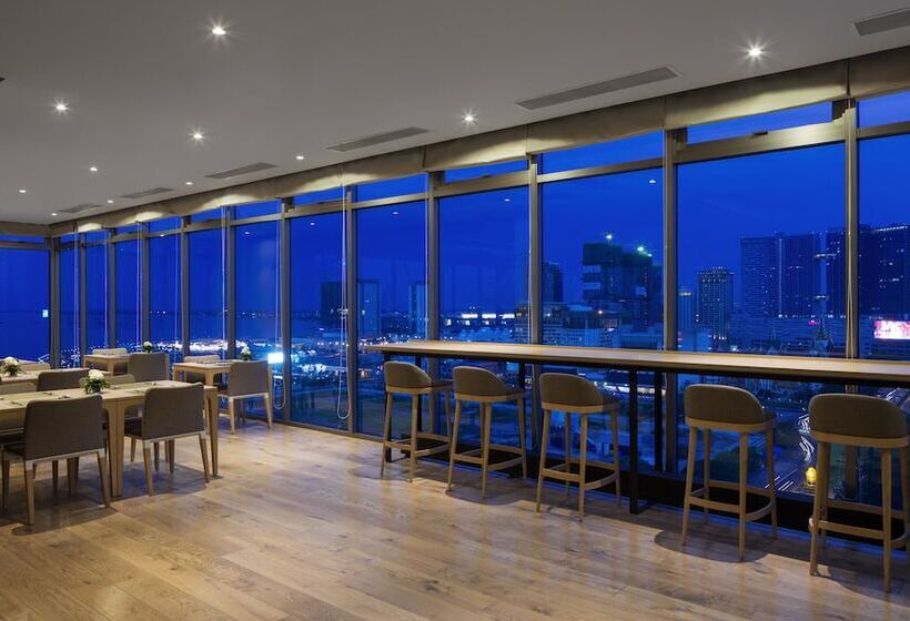 فندق Emion Phnom Penh