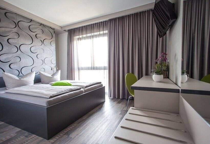 ホテル Eulensteins