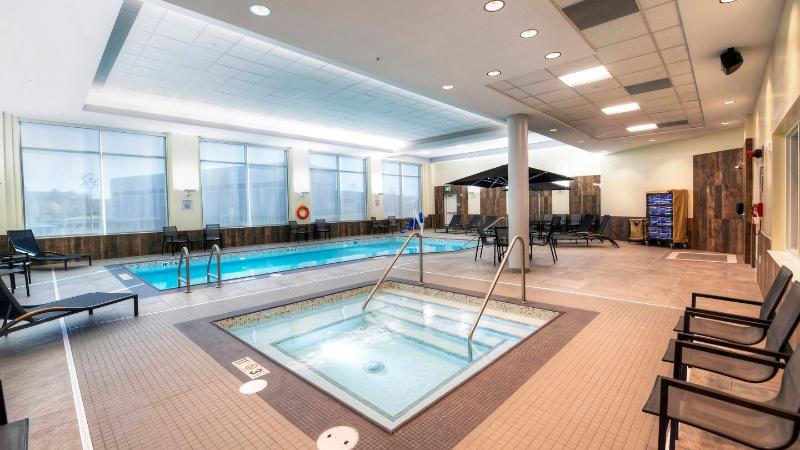 هتل Fairfield Inn & Suites By Marriott Ottawa Airport