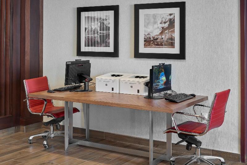 ホテル Four Points By Sheraton Edmonton West