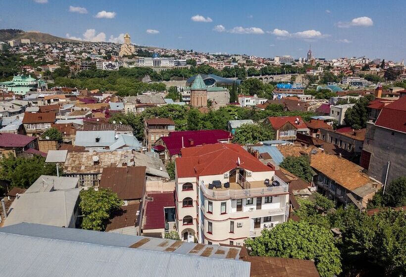 هتل Imperial House