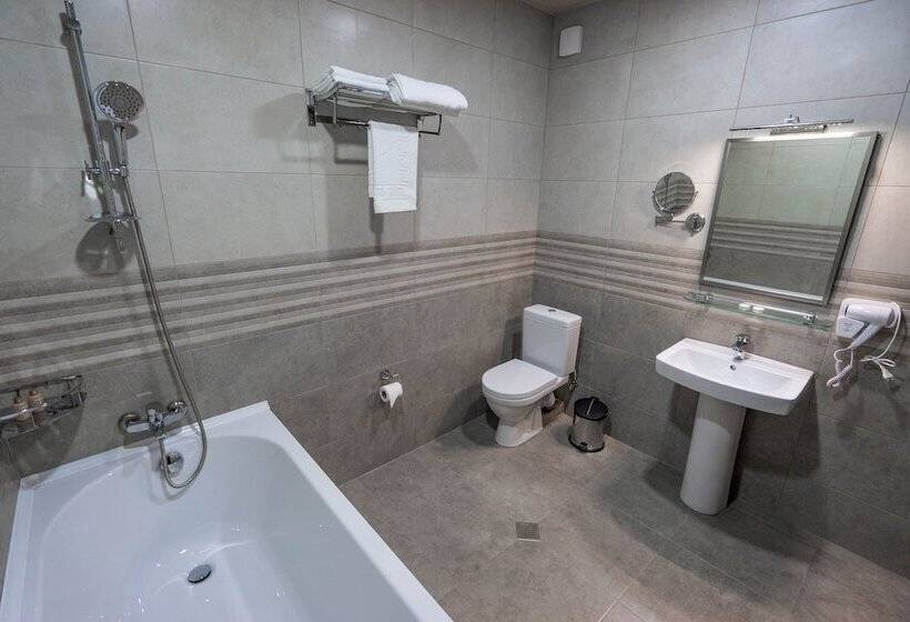 هتل Imperial House