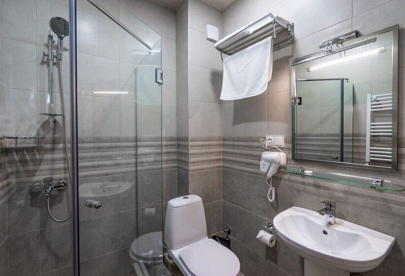 هتل Imperial House