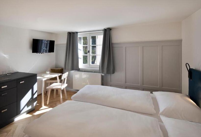 ホテル Krone Hard   Self Check In