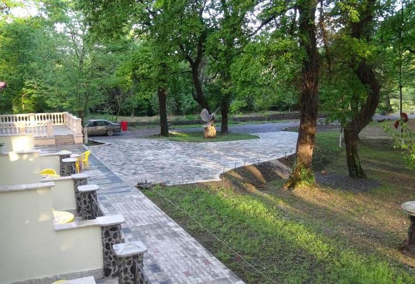 هتل Kvareli Oaks