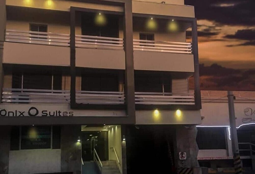 فندق Onix Suites
