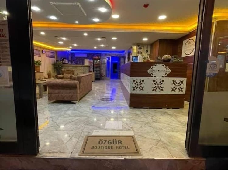 ホテル Ozgur