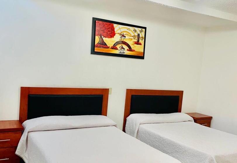 فندق En Guadalajara Posada Mi Rey