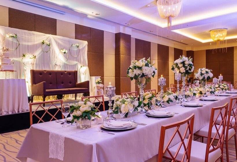 Summit Hotel Tacloban