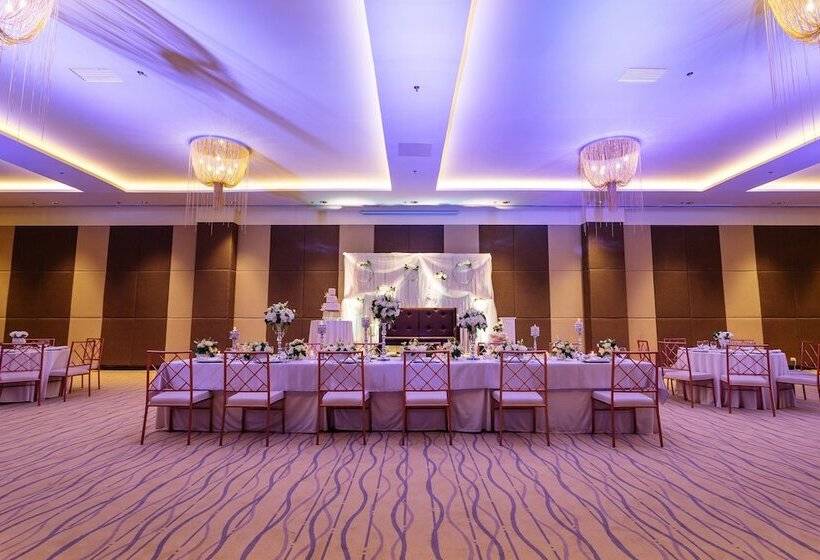 Summit Hotel Tacloban